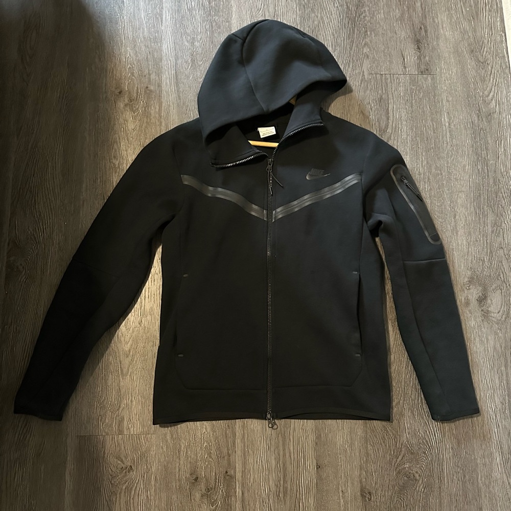 Nike zip sweater